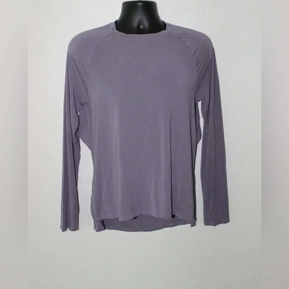 Women’s Under Armour Long Sleeve Modal Open Back Lightweight Shirt Size Medium
